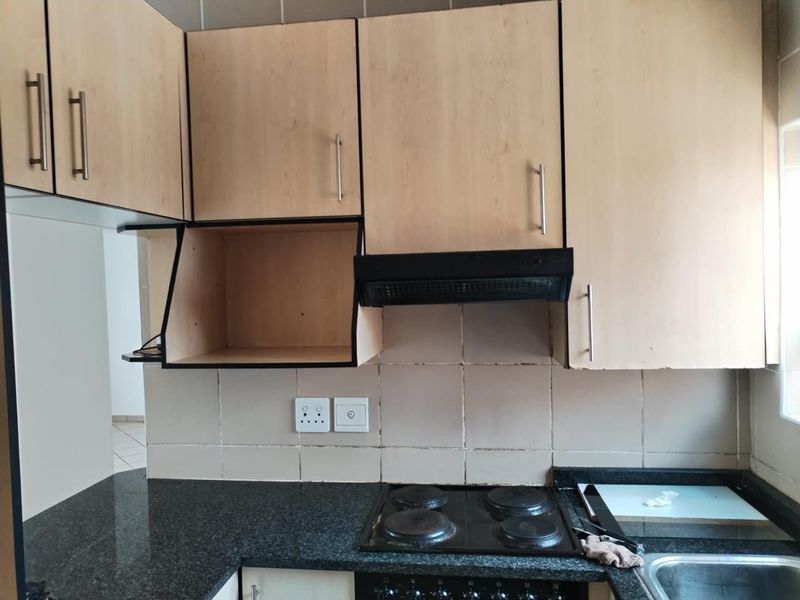 Winchester Hills: Where Privacy Meets Modern Living! - Photo 4