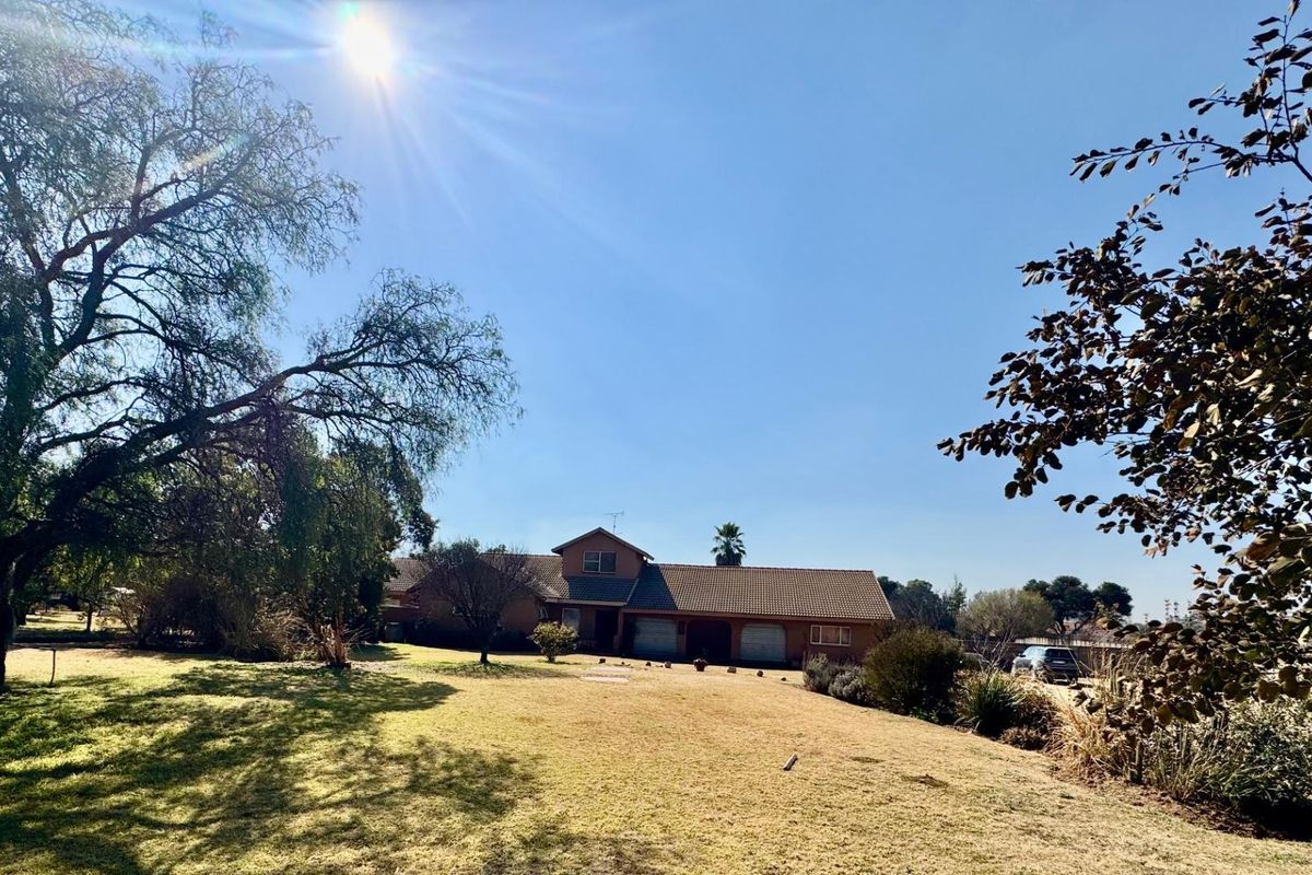 Small Holding In Bredell - Photo 2