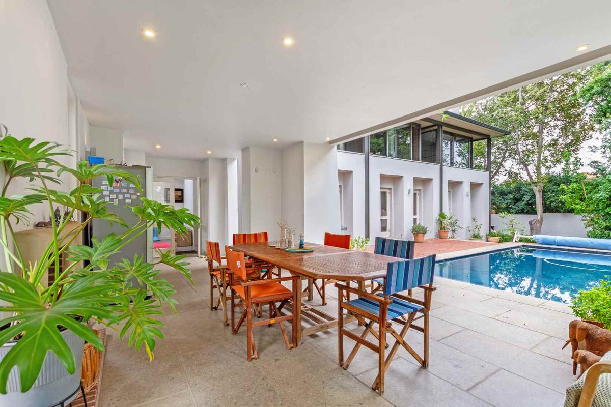 BEAUTIFUL 4 BED 4 BATH HOME FOR SALE IN FOURWAYS GARDENS - Photo 4