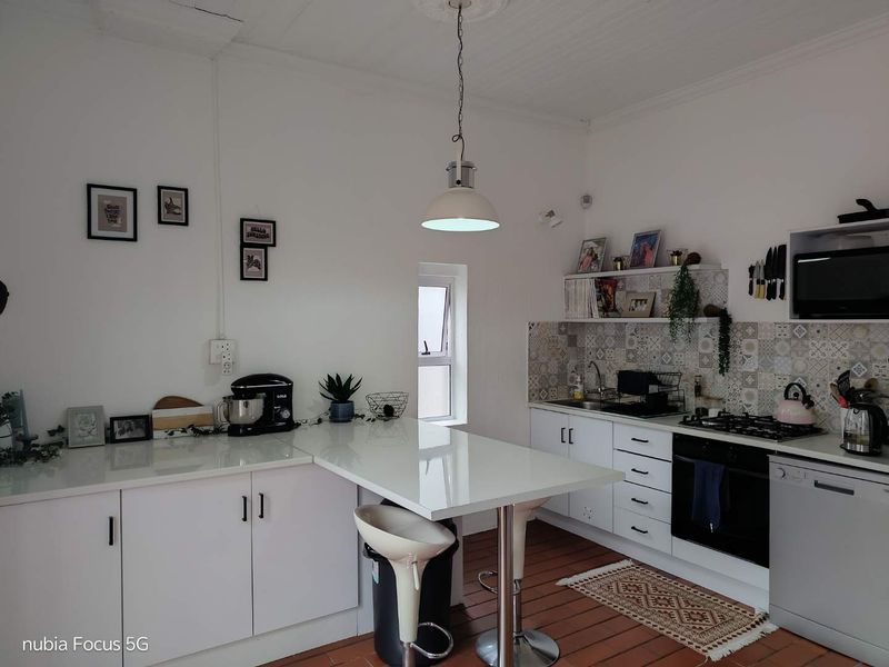 Corner Home in the Heart of Melville! - Photo 8