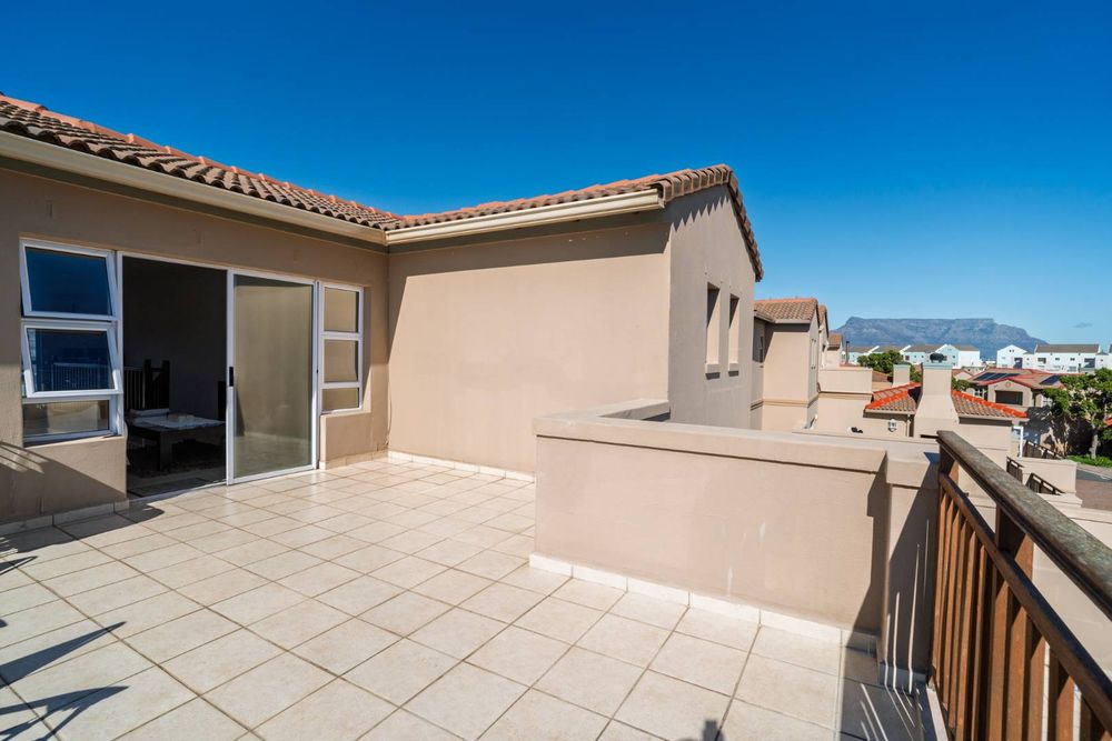 Top floor deck looking to Table Mountain