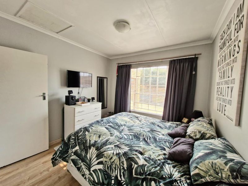 Investment opportunity R12 000pm  Active new Lease - Semi-Detached 2-Bedroom, 1-Bathroom Townhouse . - Photo 7