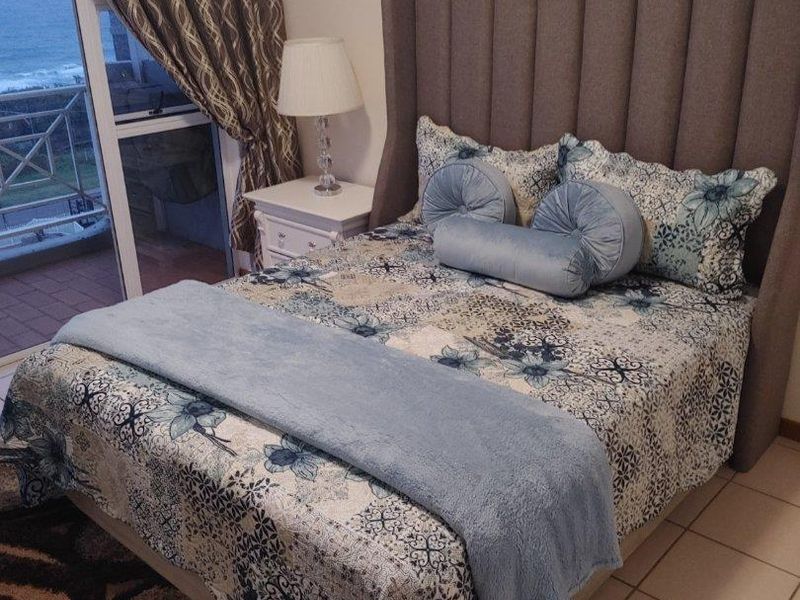 Prime Coastal Investment – Penthouse Living Opposite Scottburgh Main Beach - Photo 4