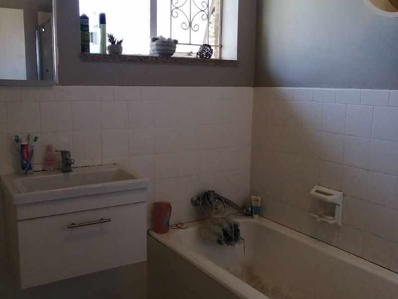 Well priced starter home - Photo 8
