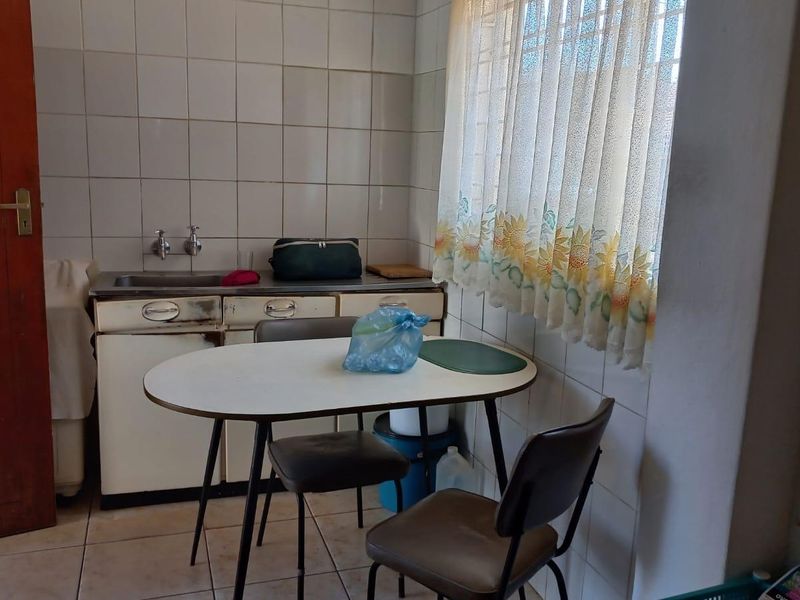 3 Bedroom house in Laudium - Photo 5