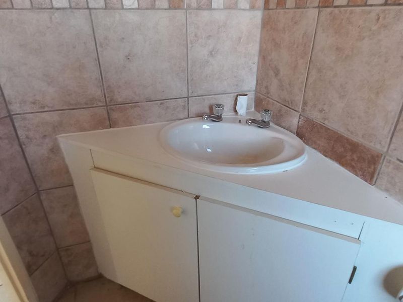 TWO BEDROOM TOWNHOUSE IN LYTTELTON CENTURION -1JULY 2026. - Photo 7