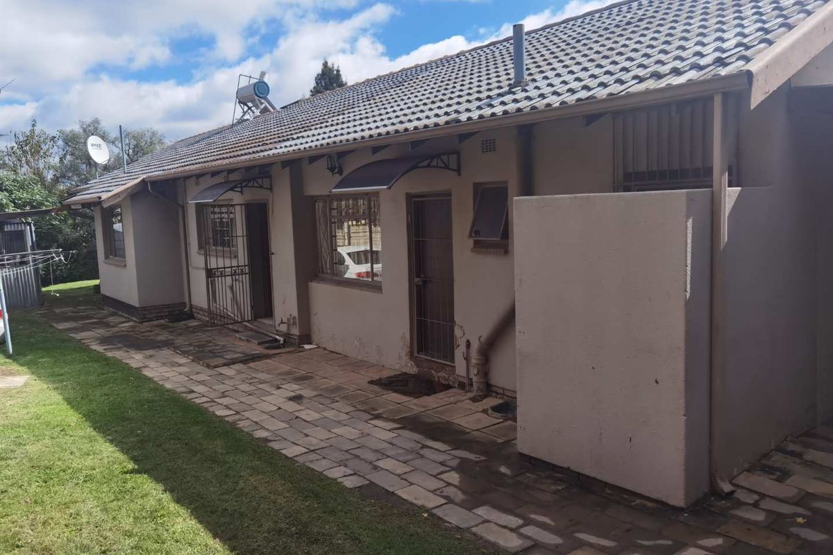 Corner stand house for sale in Upper Birchacres - Photo 5