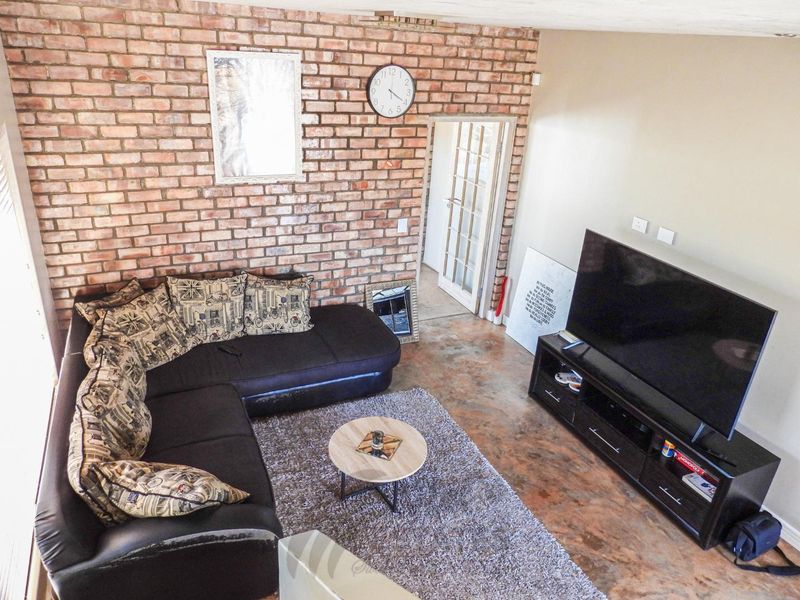 Stylish house with flat for sale - Photo 3