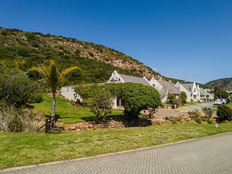 Stunning Home in Vogelsang Landgoed, Island View, Mossel Bay - Photo 3