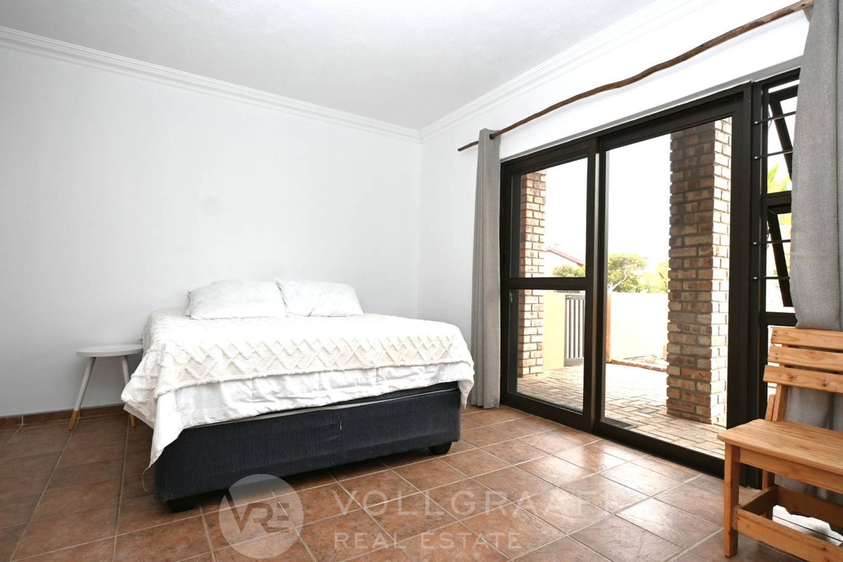 Spacious Family Home To Rent - 1 June 2026 - Photo 4