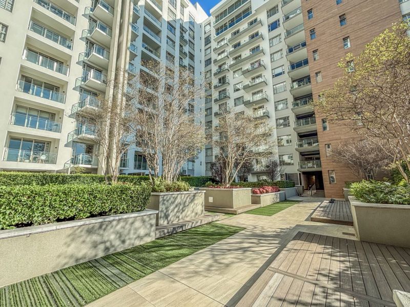 Luxury Modern 2 Bedroom, 2 Bathroom Apartment for Sale in Prime Rosebank location - Photo 2