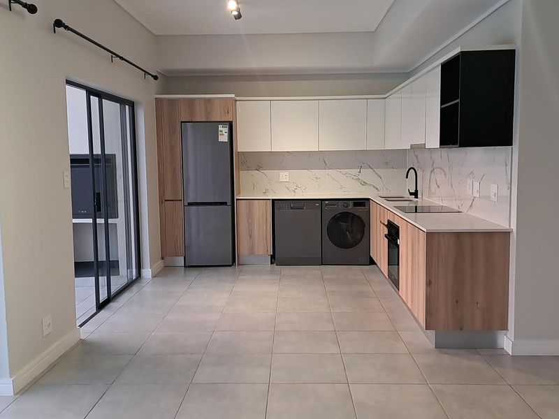 Luxury 3-Bedroom Penthouse Apartment Munyaka - Photo 2