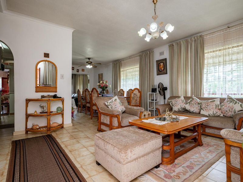 Where Comfort, Space & Income Potential Come Together - Photo 6