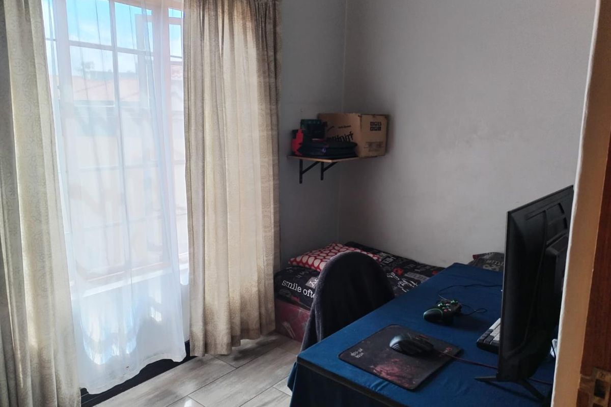 Wow what a catch... - Photo 4