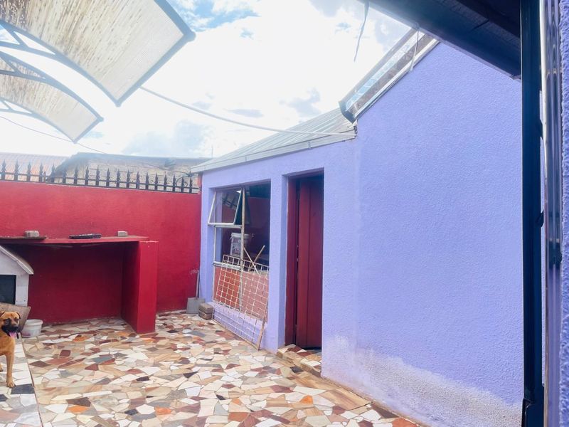 IMMACULATE HOME IN ORANGE FARM!!! - Photo 5