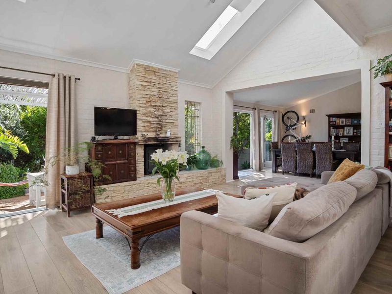 Where Home Is a Feeling - Photo 10