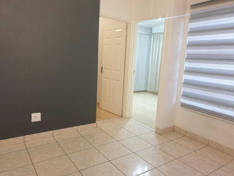 3 Bedroom unit with Private Garden - Photo 10