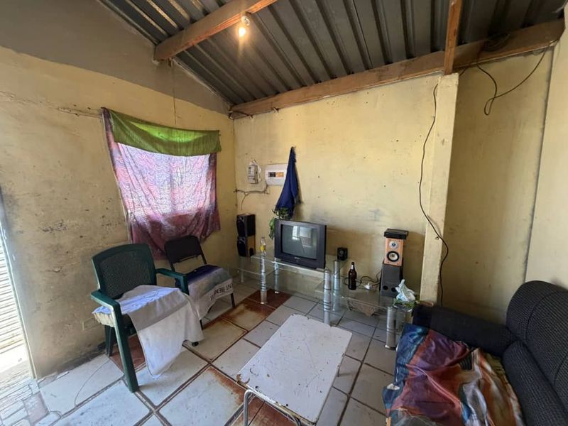 2 Bedroom House For Sale - Greenwell - Photo 2