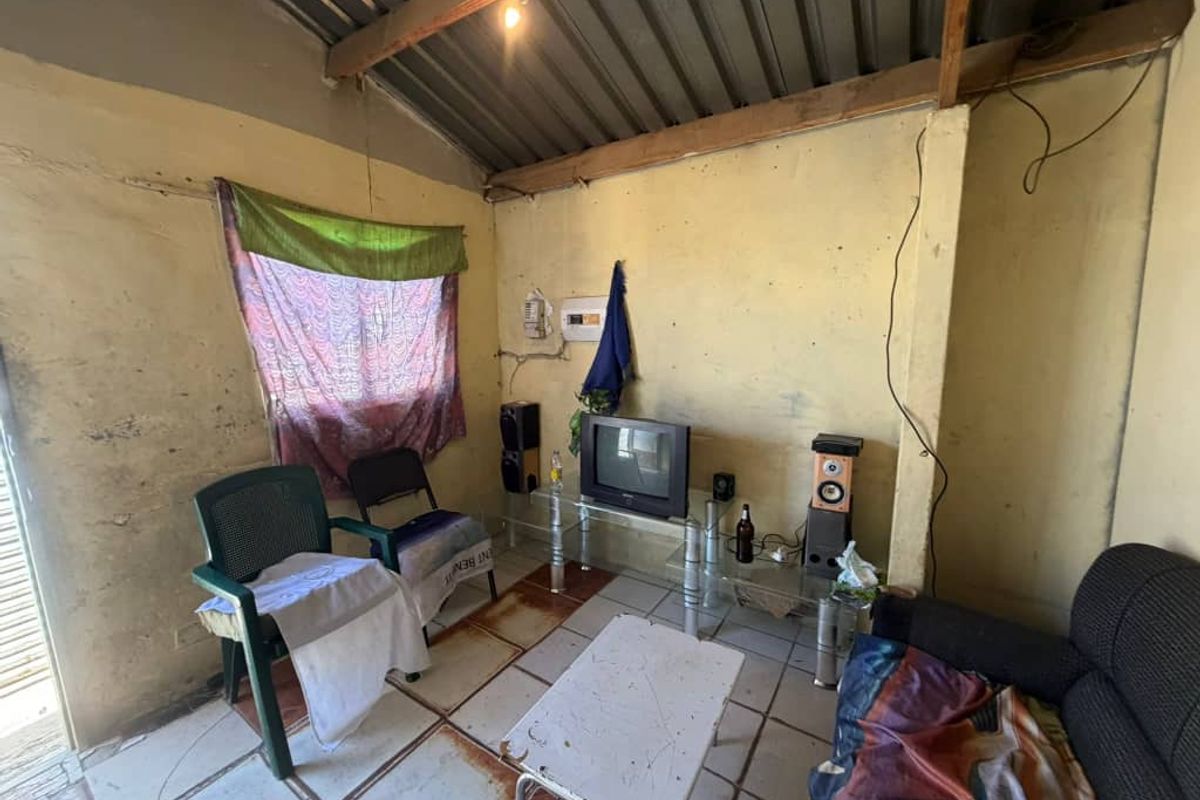 2 Bedroom House For Sale - Greenwell - Photo 2