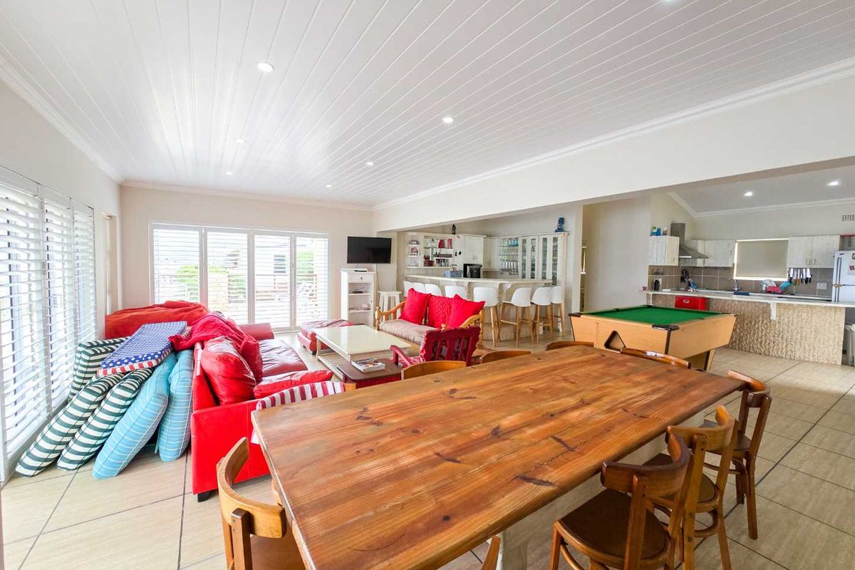 For Sale in Jongensfontein – Stunning Home with Breathtaking Sea Views - Photo 3