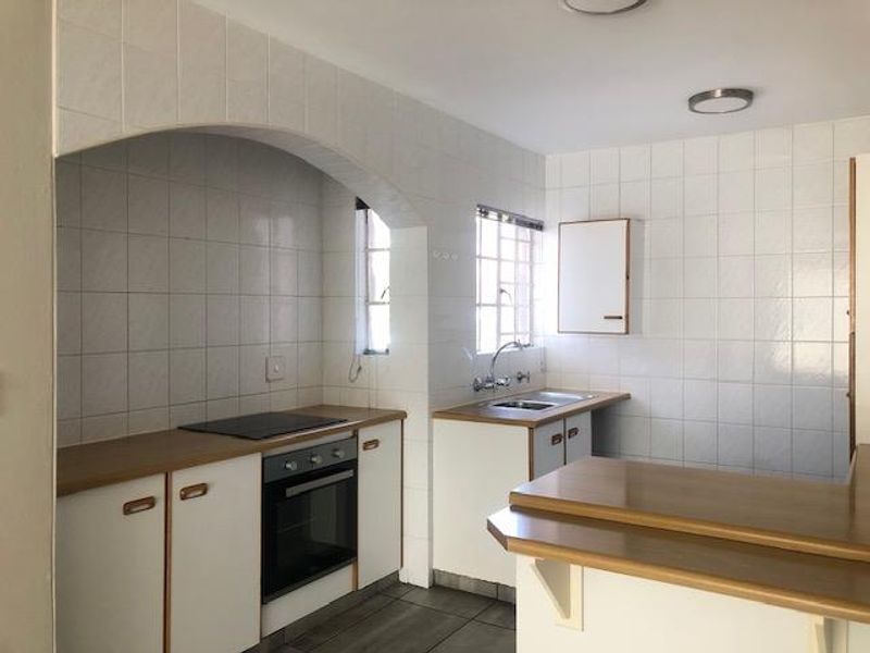 Modern Ground Floor Gem - Secure, Stylish & Superbly Located - Photo 8