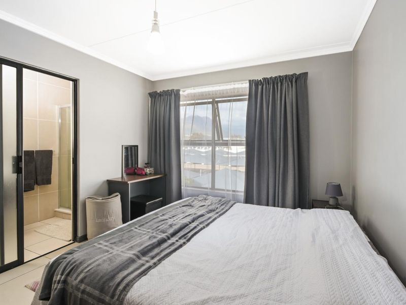 Spacious 3-Bedroom Unit with Balcony, Security & Great Location - Photo 9
