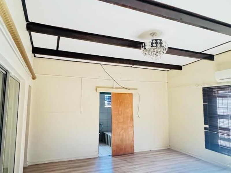 HOUSE FOR RENT - Photo 1