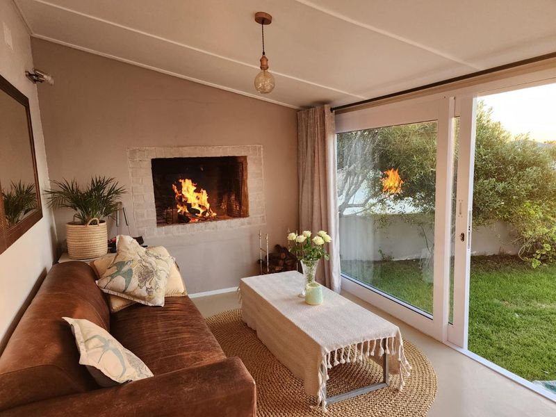 3-Bedroom Coastal Home – Beachside Living in a Secure Estate - Photo 9
