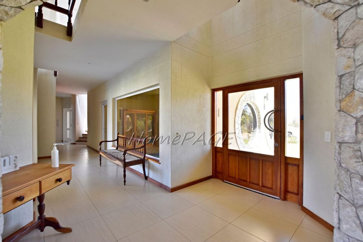 Rossmund, Swakopmund:  Property with total 8 Bedrooms is for Sale - Photo 4