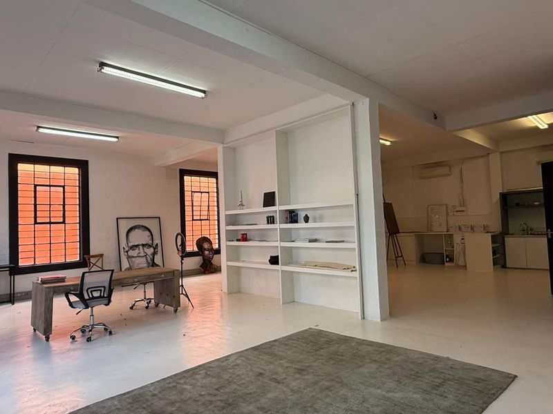 Stunning 138m2 office with balcony in Bo Kaap - Photo 5