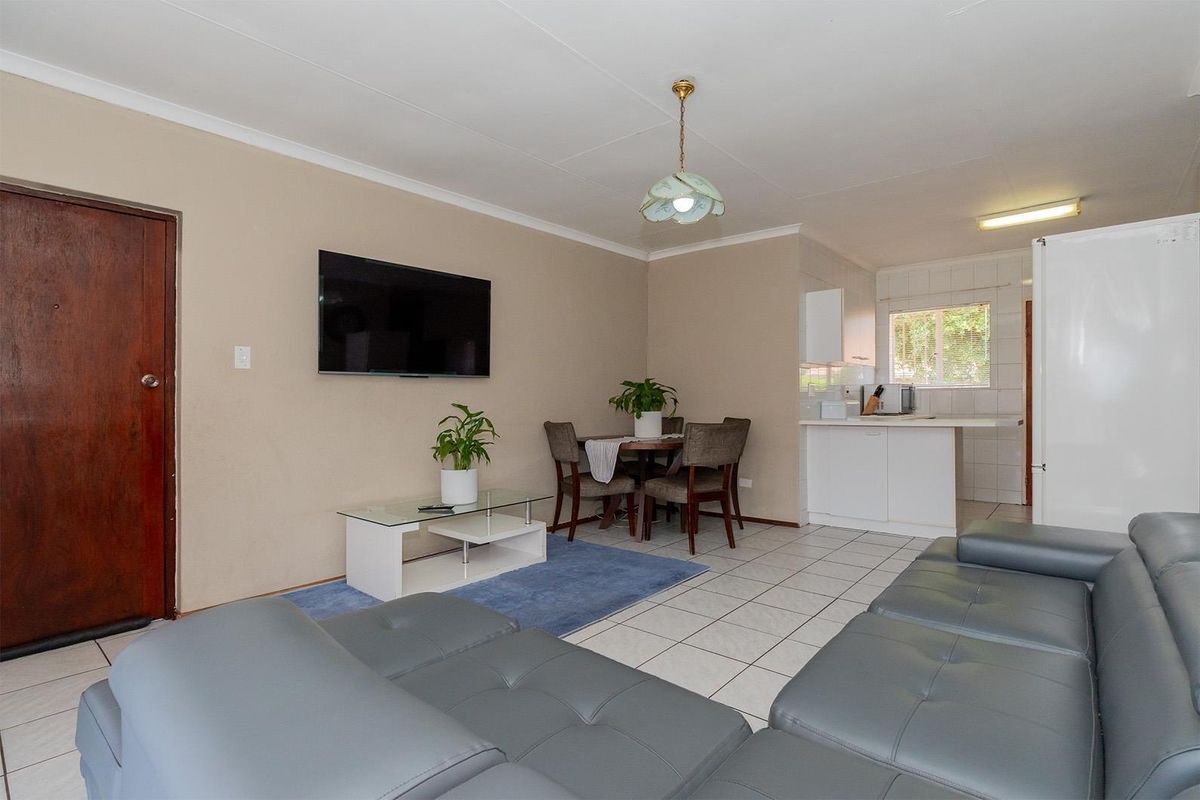 Modern 3-Bedroom Townhouse to Rent in Birchleigh – Prime Location Near Birchmed Day Clinic - Photo 3