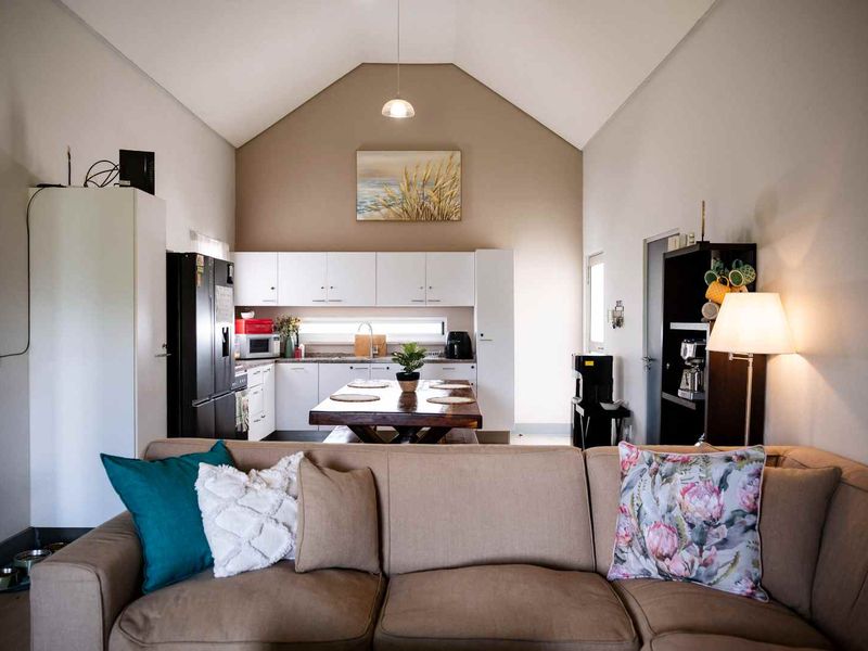 One level townhouses centrally located in Academia Ext 1 - Photo 4