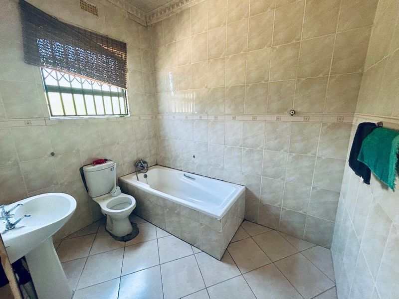 4 bedroom house for sale in vryheid - Photo 7