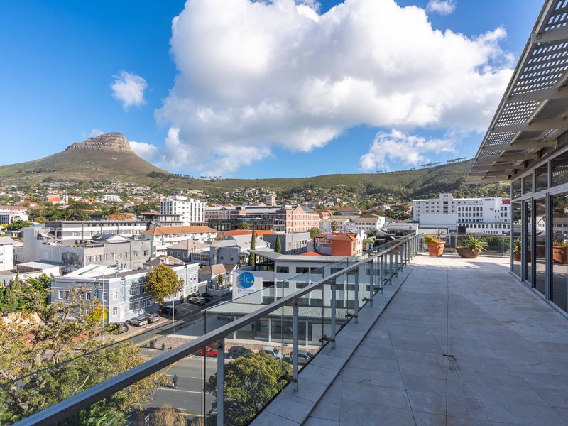 Luxury Penthouse with 180° Table Mountain Views – Available Sept 2026 - Photo 8