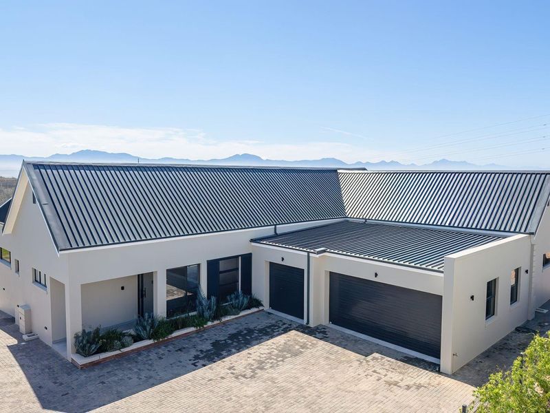 Indulge in coastal elegance at Renosterbos Estate - Photo 4