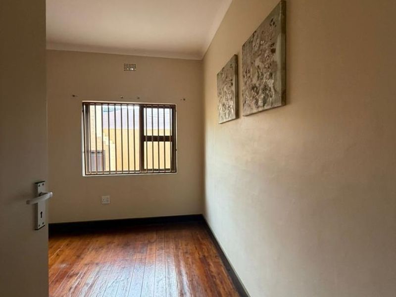 Office Space To Let - Photo 4