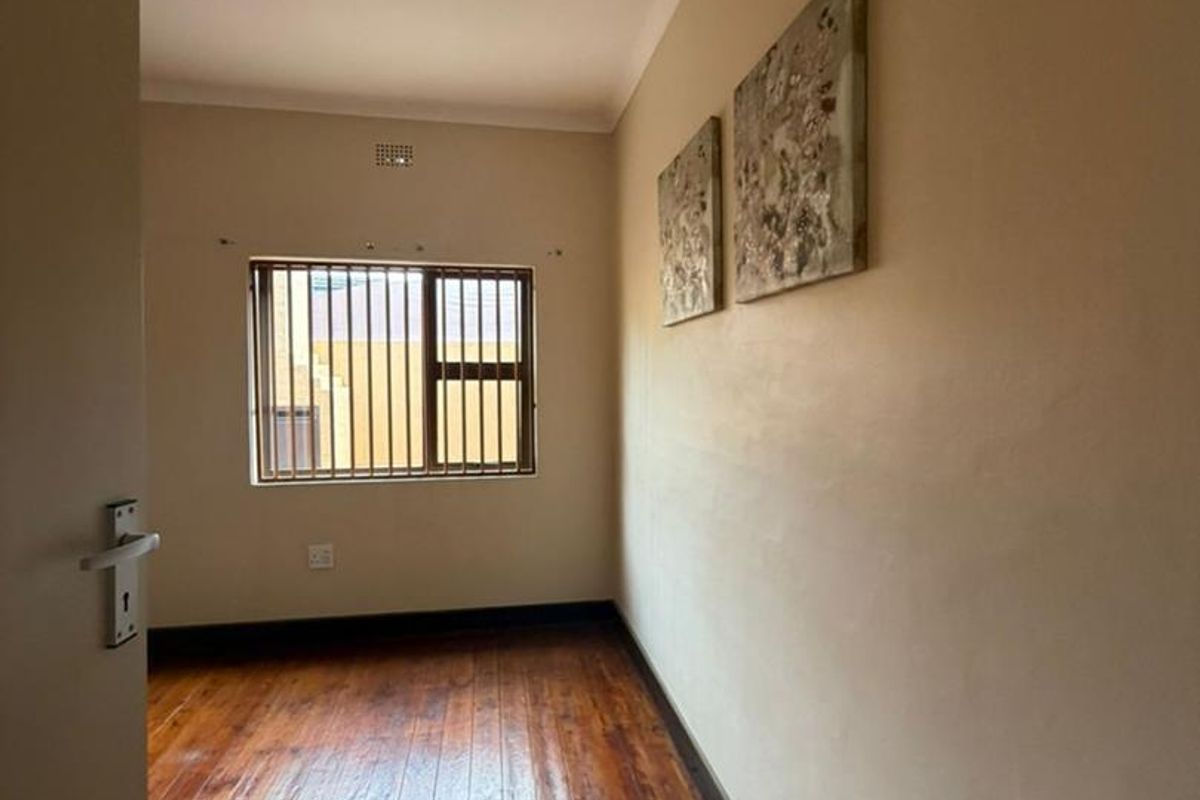 Office Space To Let - Photo 4