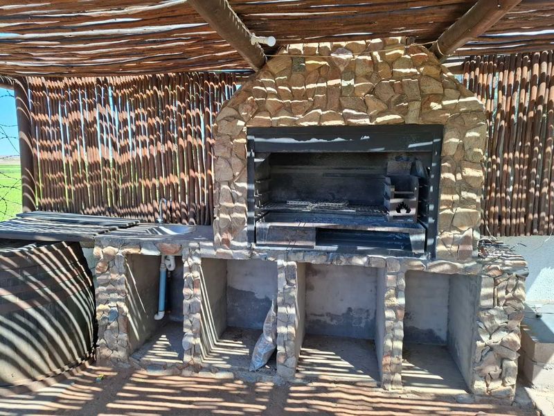 ENDLESS POSSIBILITIES! HOME WITH CHALETS AND PANORAMIC VIEWS. - Photo 10