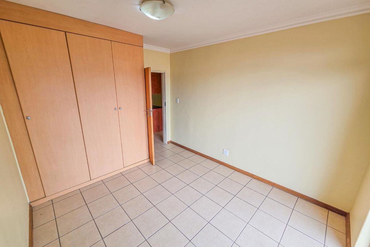 2 Bedroom Apartment available Hillcrest - Photo 5