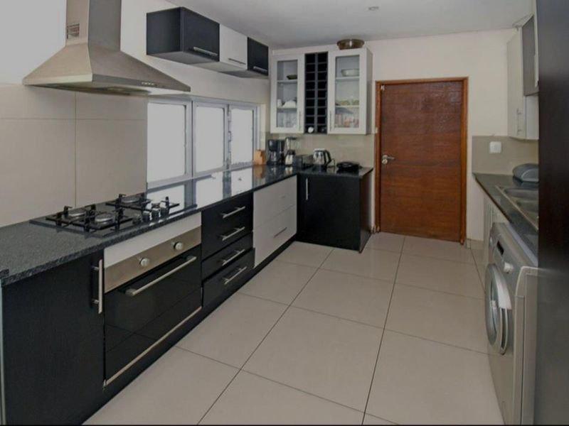 4 Bedroom House to sell!! - Photo 3