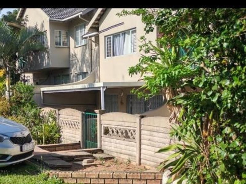 Spacious 3-Bedroom Home with Coastal Charm in Tongaat Central - Photo 1