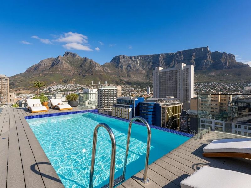 Wake up to Table Mountain perfectly framed in your window like a living painting. - Photo 2
