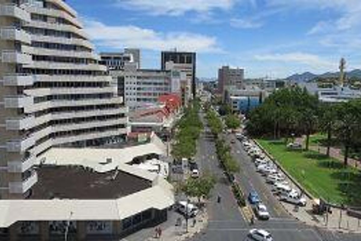 A Grade Office to Let - Sanlam Centre - Photo 3