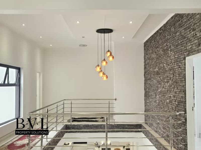 Luxury Living with the Ocean at Your Doorstep - Photo 4