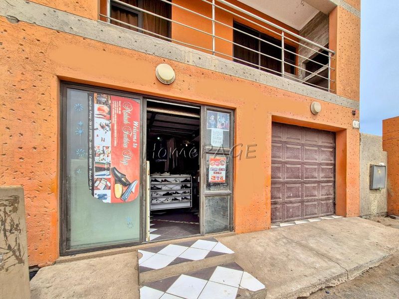 Kuisebmund, Walvis Bay:  Home with 2 Flats is for Sale - Photo 3