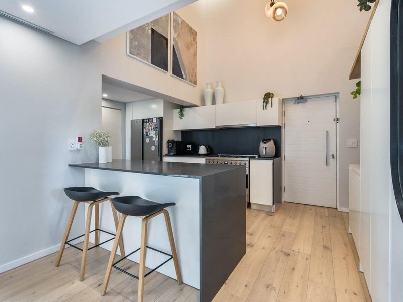 North facing duplex, your new home or Airbnb winner - Photo 10