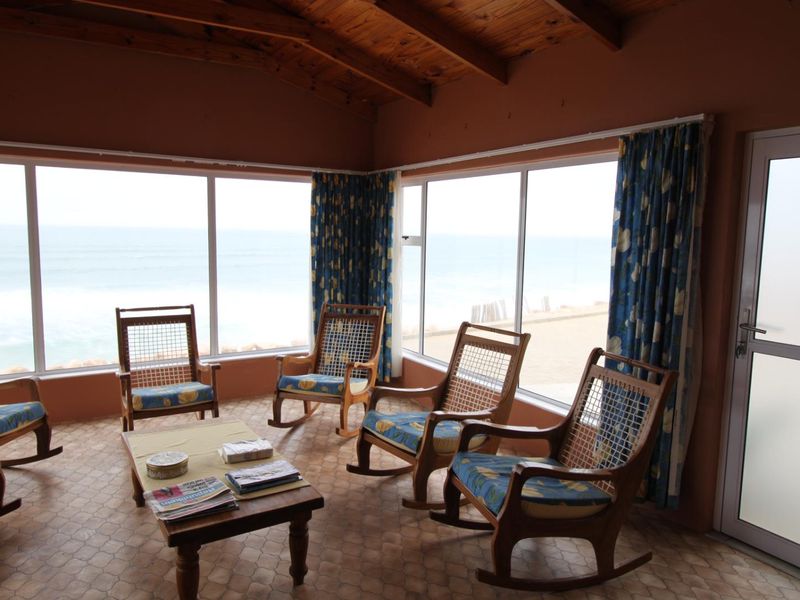 Henties Bay - Prime Location - Photo 5