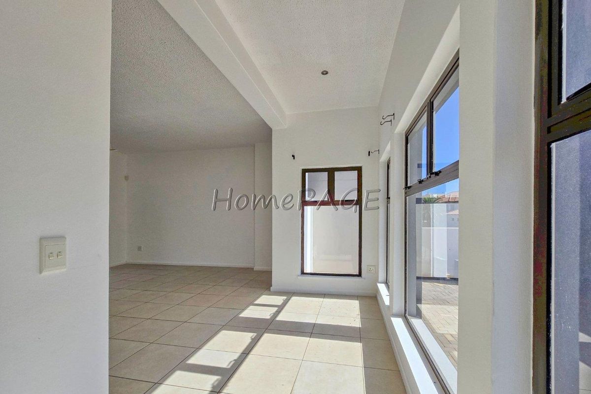 Long Beach Ext 1, Walvis Bay.  Attractive Double Storey 4 Bedr Corner home is for Sale - Photo 3