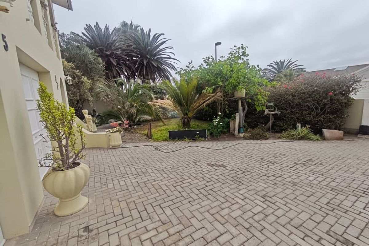 Beautiful House For Sale - Swakopmund - Photo 4