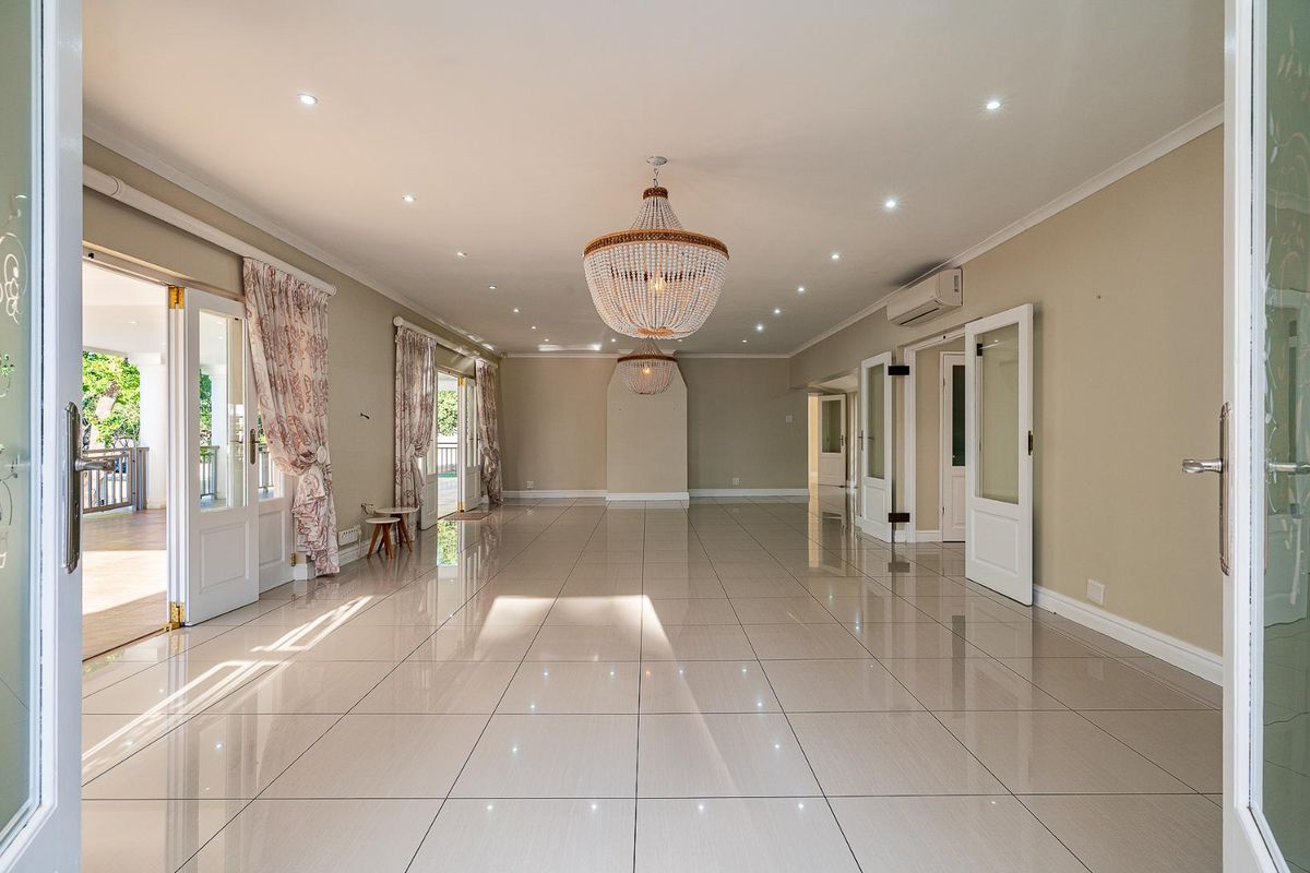 A RARE PRIVATE ESTATE IN THE HEART OF KLOOF! - Photo 4